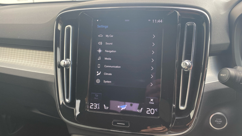 Volvo Xc40 1.5 T4 Recharge PHEV Plus Dark 5dr Auto Estate